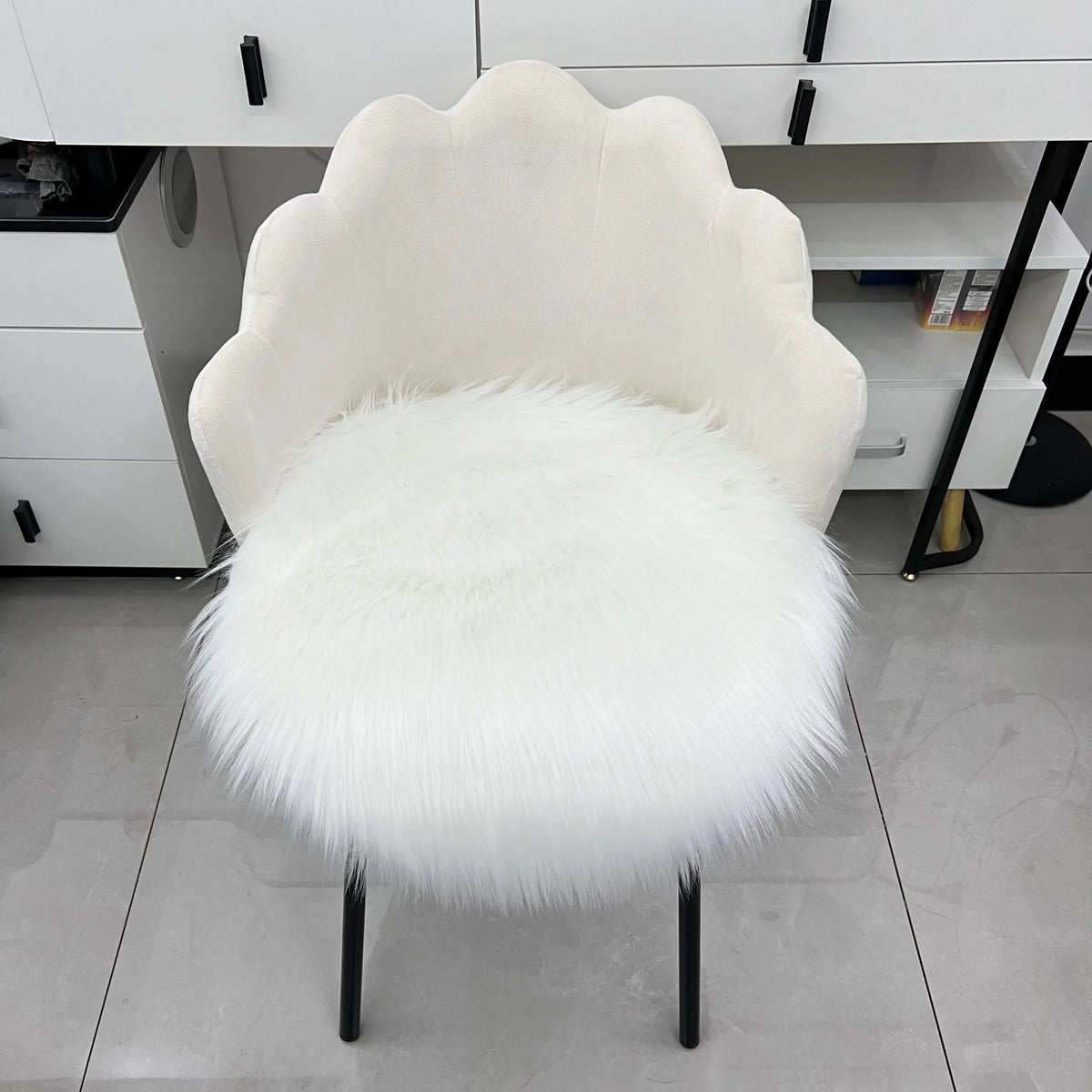 Creative Faux Wool Long Plush Rug for Living Room Coffee Table Sofa Bedside, Soft Fluffy Carpet Mat for Bedroom Window Seat Furry Soft Rugs, Shaggy Fuzzy Rugs, Decorative Fluffy Rug