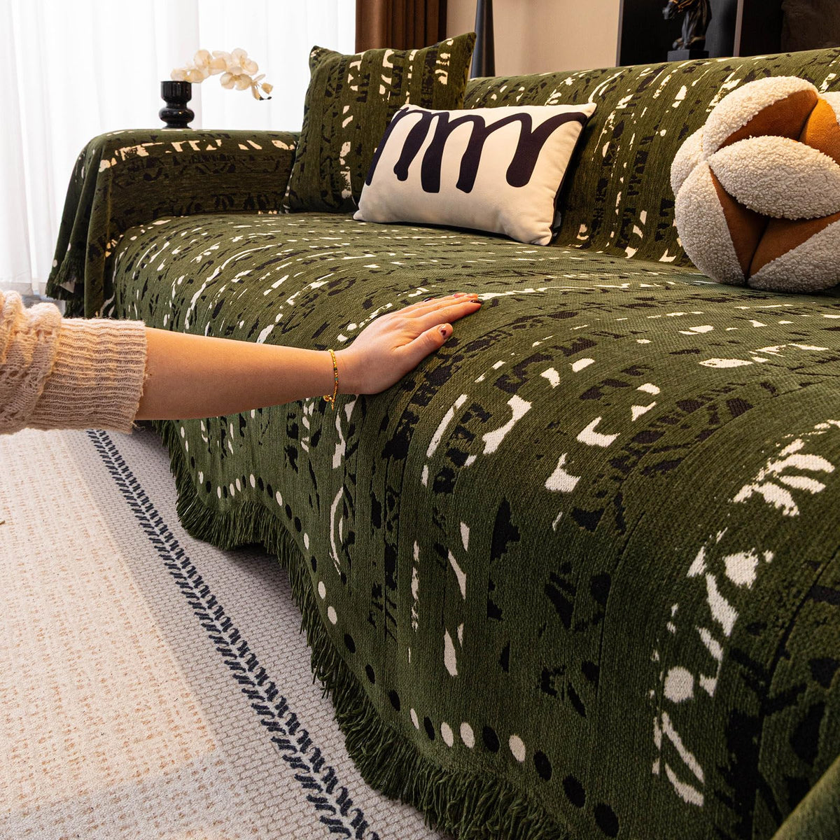 ROOMLIFE Thicked Striped Couch Cover with Tassel Blue Chenille Sofa Cover Blanket for Sectional Sofa, Soft Sofa Slipcovers for L Shaped Love Seat 2-3 Cushion Couch Anti Slip Sofa Protector, 71"x118"