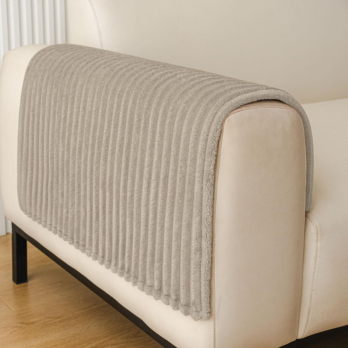hyha Waterproof Couch Cover for Dogs, Non-Slip Pet Sofa Covers Washable