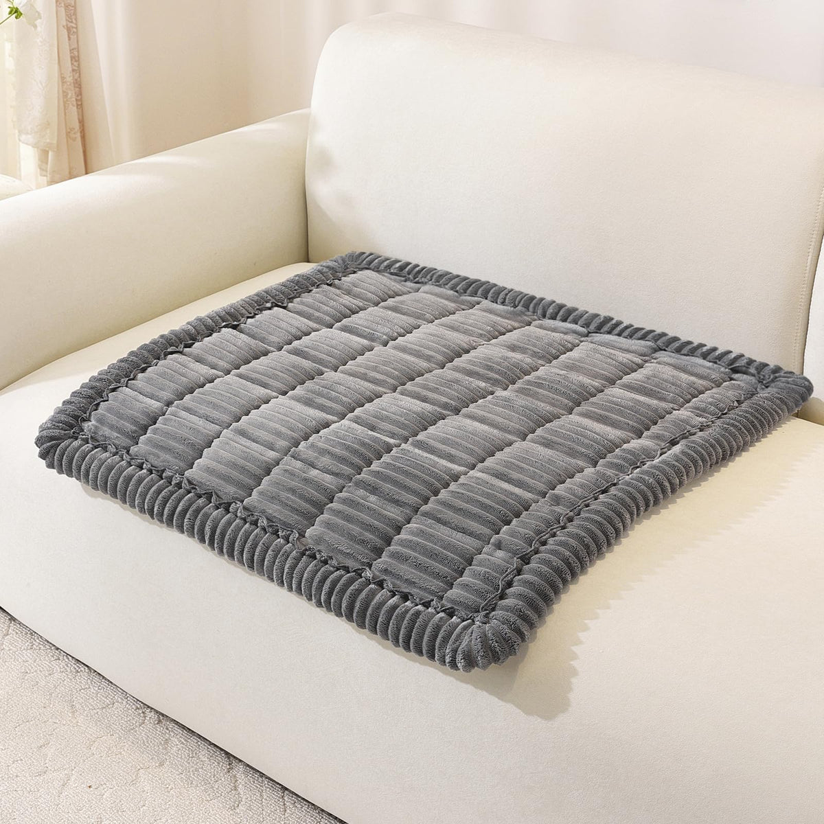 OstepDecor Couch Cover for Dogs, Washable Non Slip Sofa Cover for Pets
