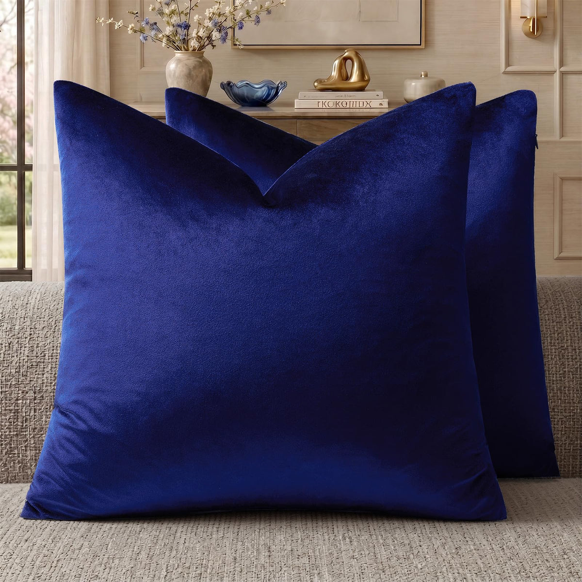 GIGIZAZA Gold Velvet Pillow Covers 18x18 Decorative Pillows Pack of 2