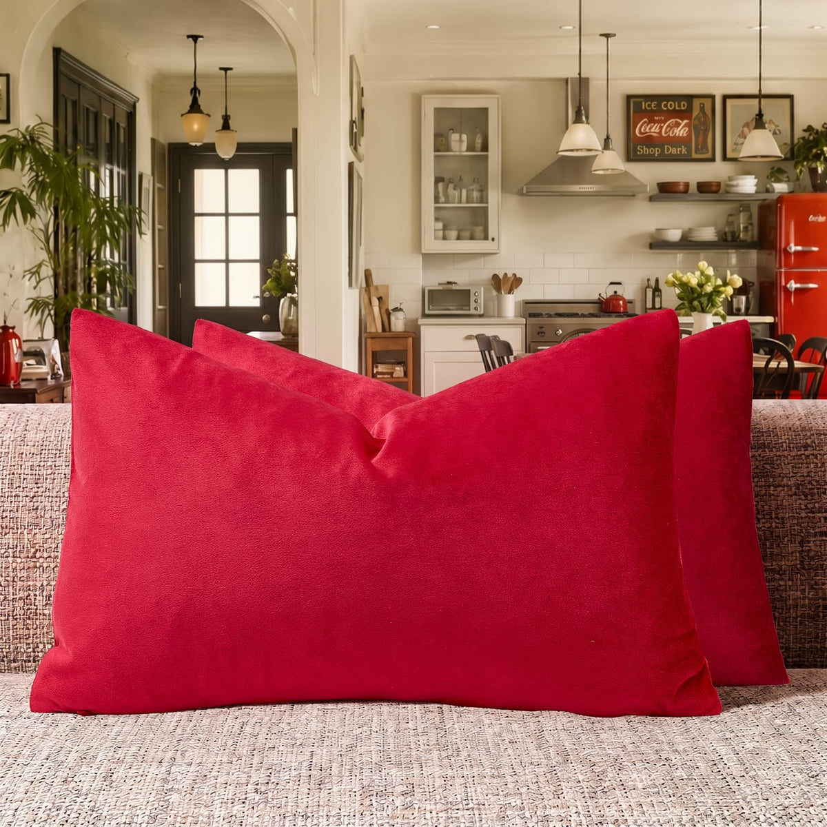 GIGIZAZA Gold Velvet Pillow Covers 18x18 Decorative Pillows Pack of 2
