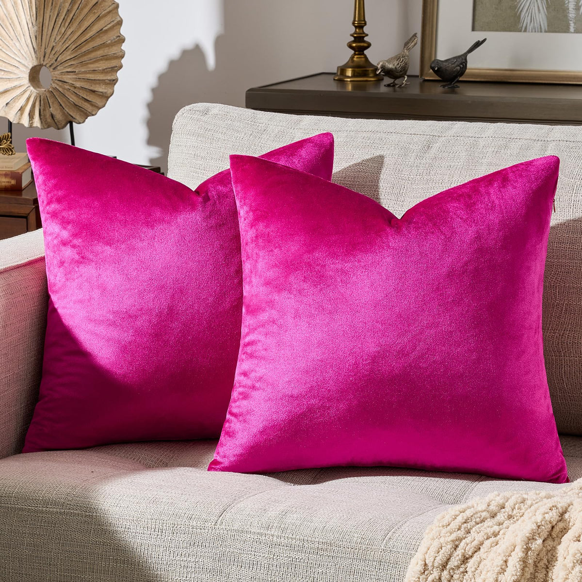 GIGIZAZA Gold Velvet Pillow Covers 18x18 Decorative Pillows Pack of 2
