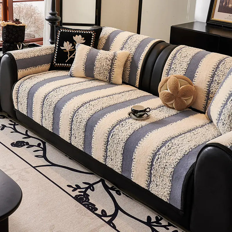 【SlumberHome】 Solid Color Quilted Sofa Cover - 1 Count Soft Couch Cover for Sofa, Non-slip Cushion Protector for Home Living Room, Bedroom