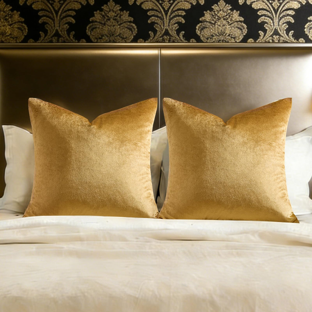 GIGIZAZA Gold Velvet Pillow Covers 18x18 Decorative Pillows Pack of 2