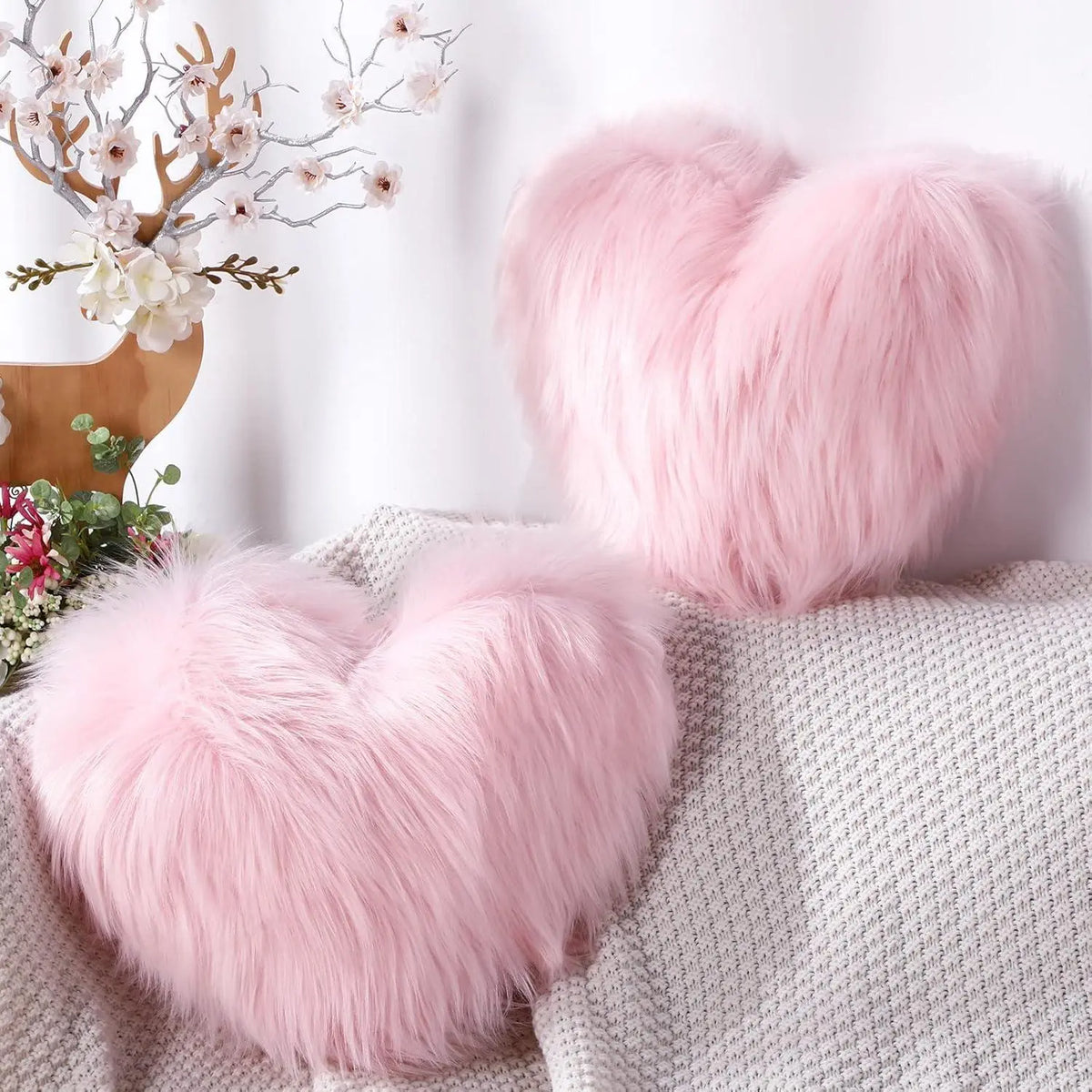 Heart Pillow Cover, Cute Solid Color Wool Pillow Gift, Bedroom Sofa Waist Pad, Office Chair Long Plush Cushion, Soft Furry Cushion, Home Decorative Cushion