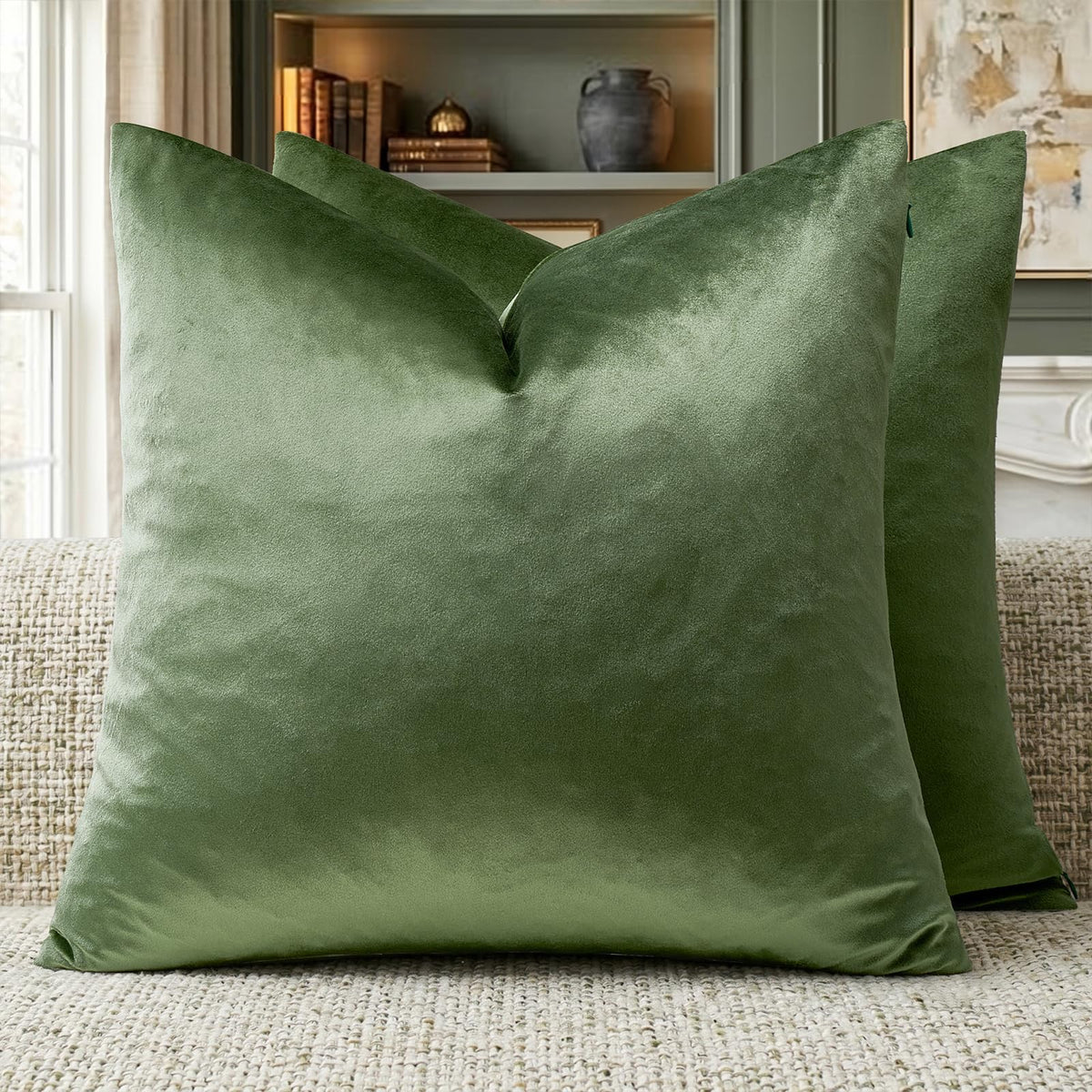 GIGIZAZA Gold Velvet Pillow Covers 18x18 Decorative Pillows Pack of 2