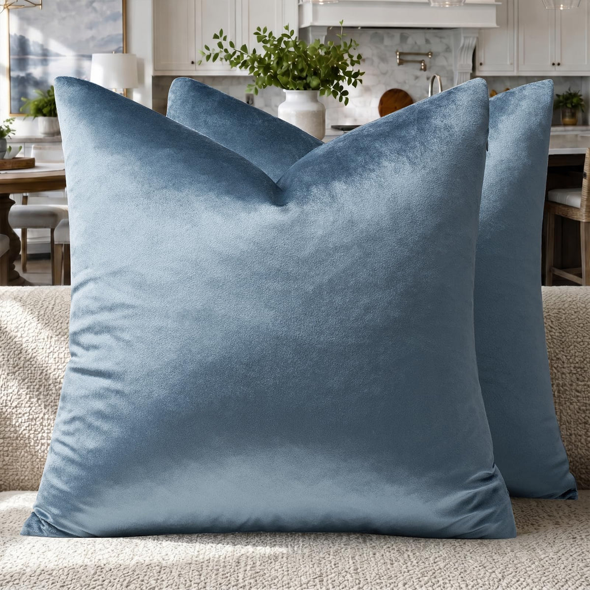 GIGIZAZA Gold Velvet Pillow Covers 18x18 Decorative Pillows Pack of 2