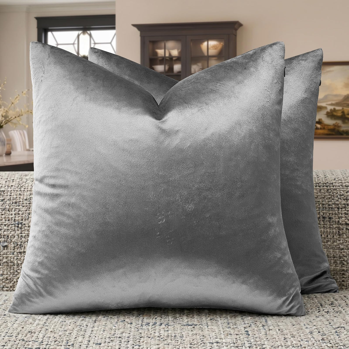 GIGIZAZA Gold Velvet Pillow Covers 18x18 Decorative Pillows Pack of 2