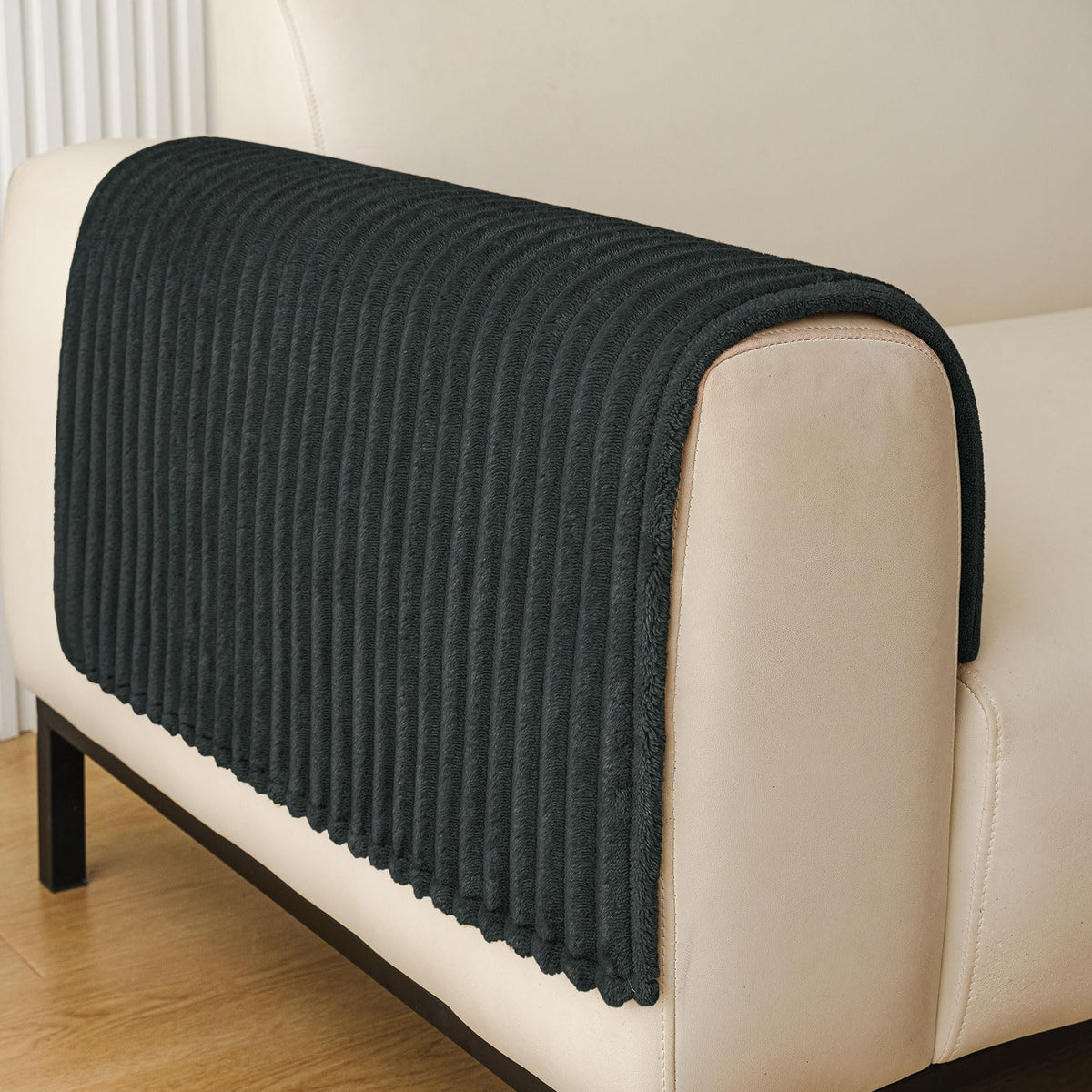 hyha Waterproof Couch Cover for Dogs, Non-Slip Pet Sofa Covers Washable