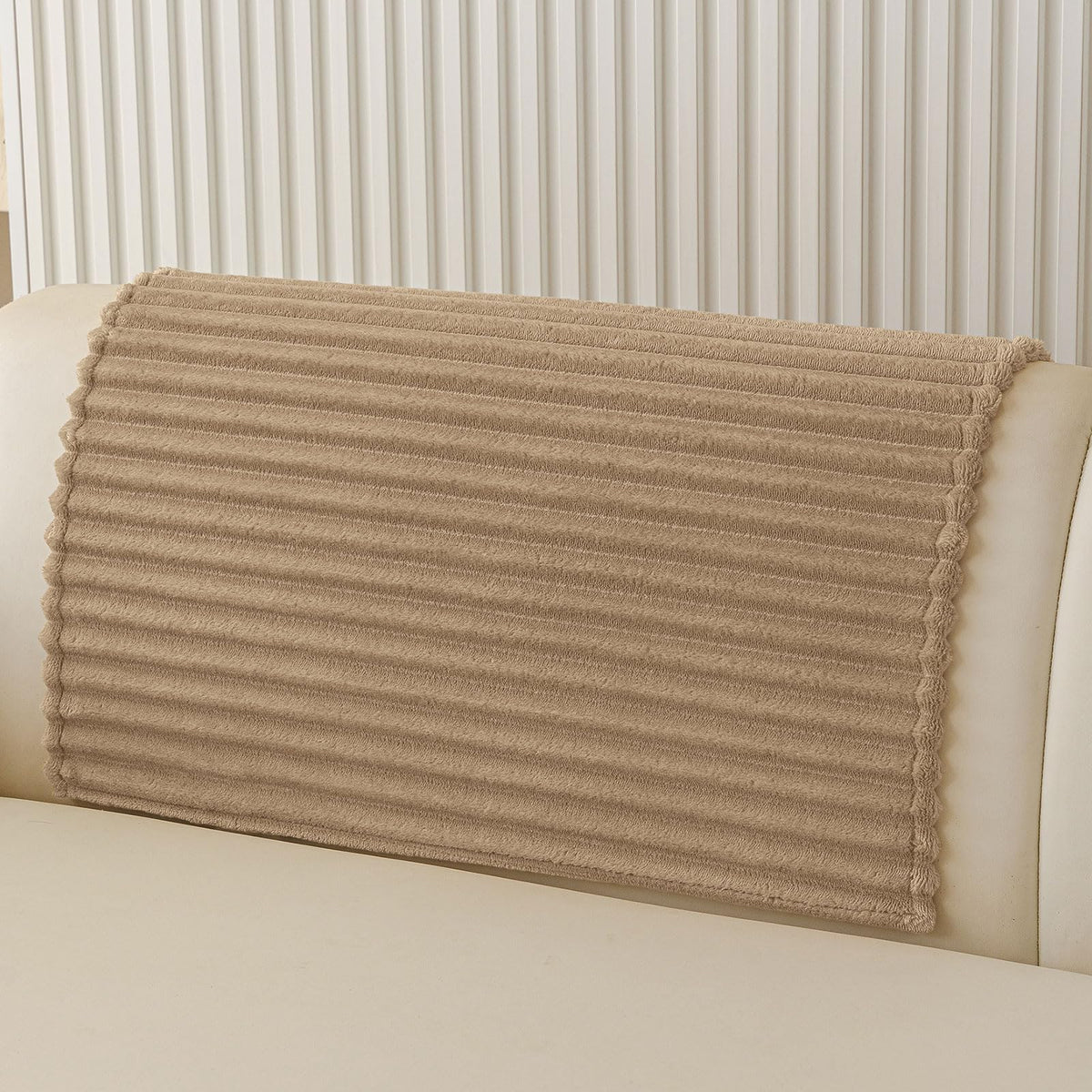 hyha Waterproof Couch Cover for Dogs, Non-Slip Pet Sofa Covers Washable