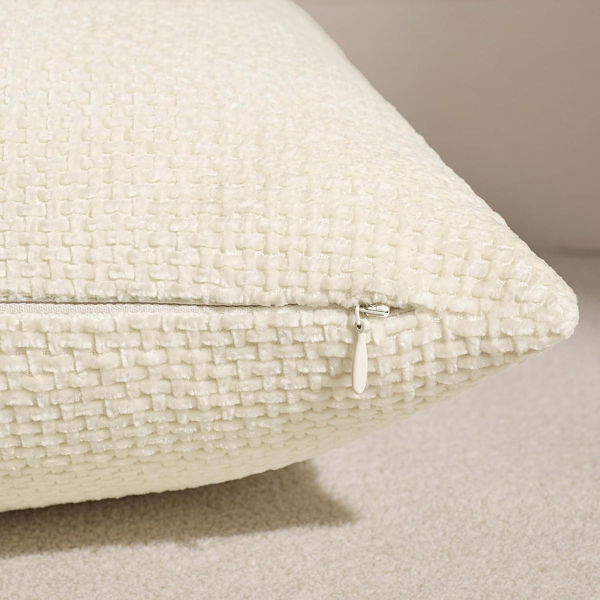 Throw Pillow Covers 18x18 Inch Pack of 4 Neutral Soft Decorative Chenille Pillow Covers Farmhouse Boho Couch Pillow Covers for Home Decor Sofa Bedroom Living Room Decor