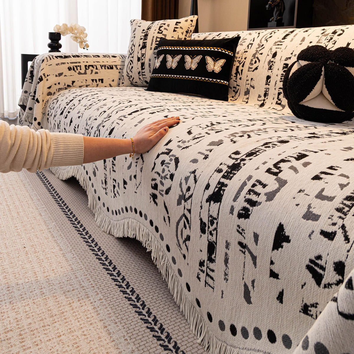 ROOMLIFE Thicked Striped Couch Cover with Tassel Blue Chenille Sofa Cover Blanket for Sectional Sofa, Soft Sofa Slipcovers for L Shaped Love Seat 2-3 Cushion Couch Anti Slip Sofa Protector, 71"x118"