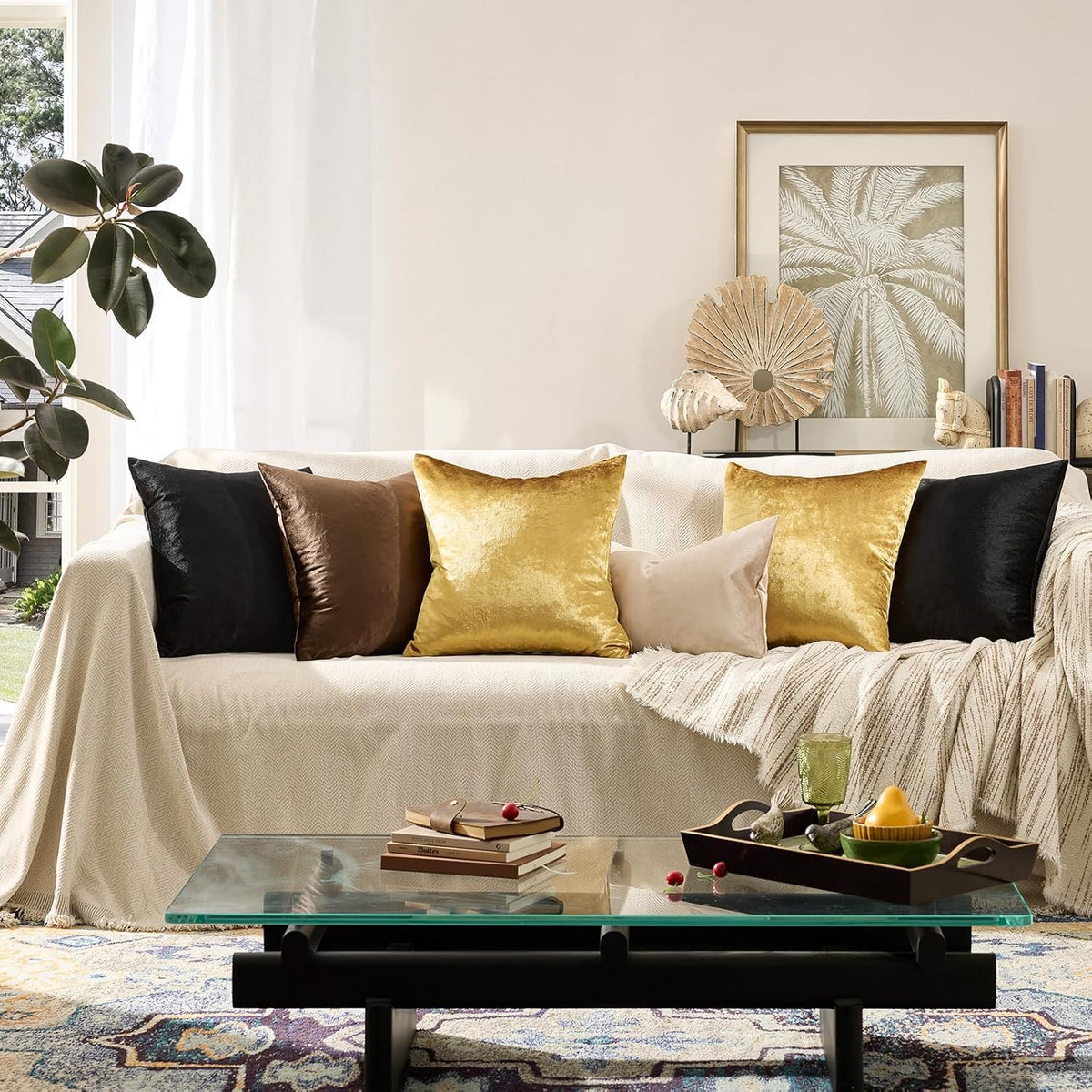 GIGIZAZA Gold Velvet Pillow Covers 18x18 Decorative Pillows Pack of 2