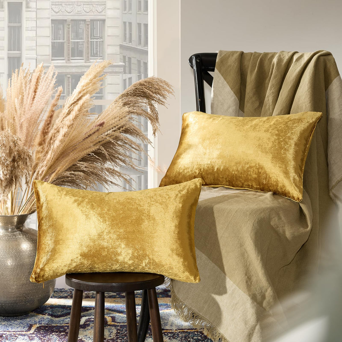 GIGIZAZA Gold Velvet Pillow Covers 18x18 Decorative Pillows Pack of 2