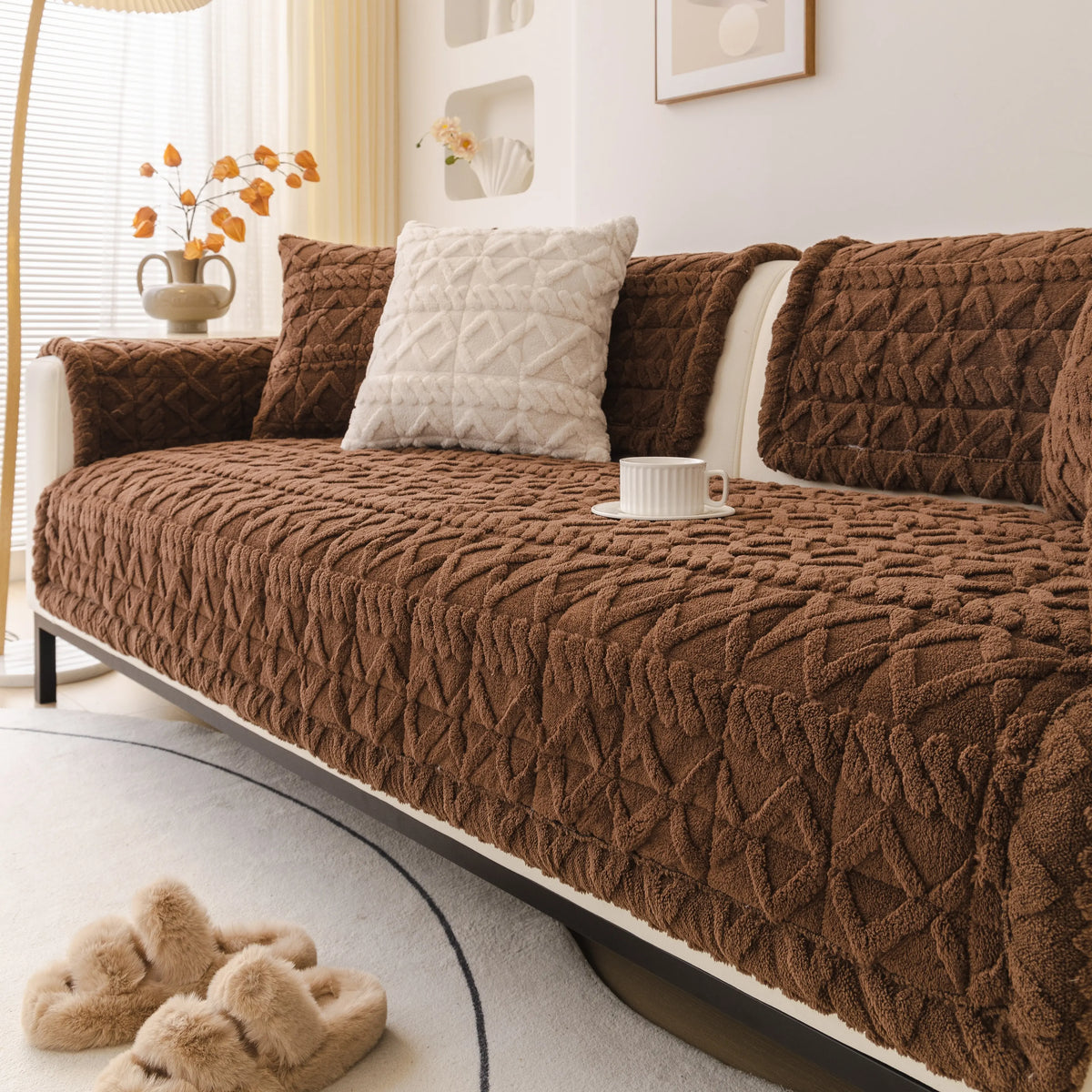 【SlumberHome】 Solid Color Quilted Sofa Cover - 1 Count Soft Couch Cover for Sofa, Non-slip Cushion Protector for Home Living Room, Bedroom